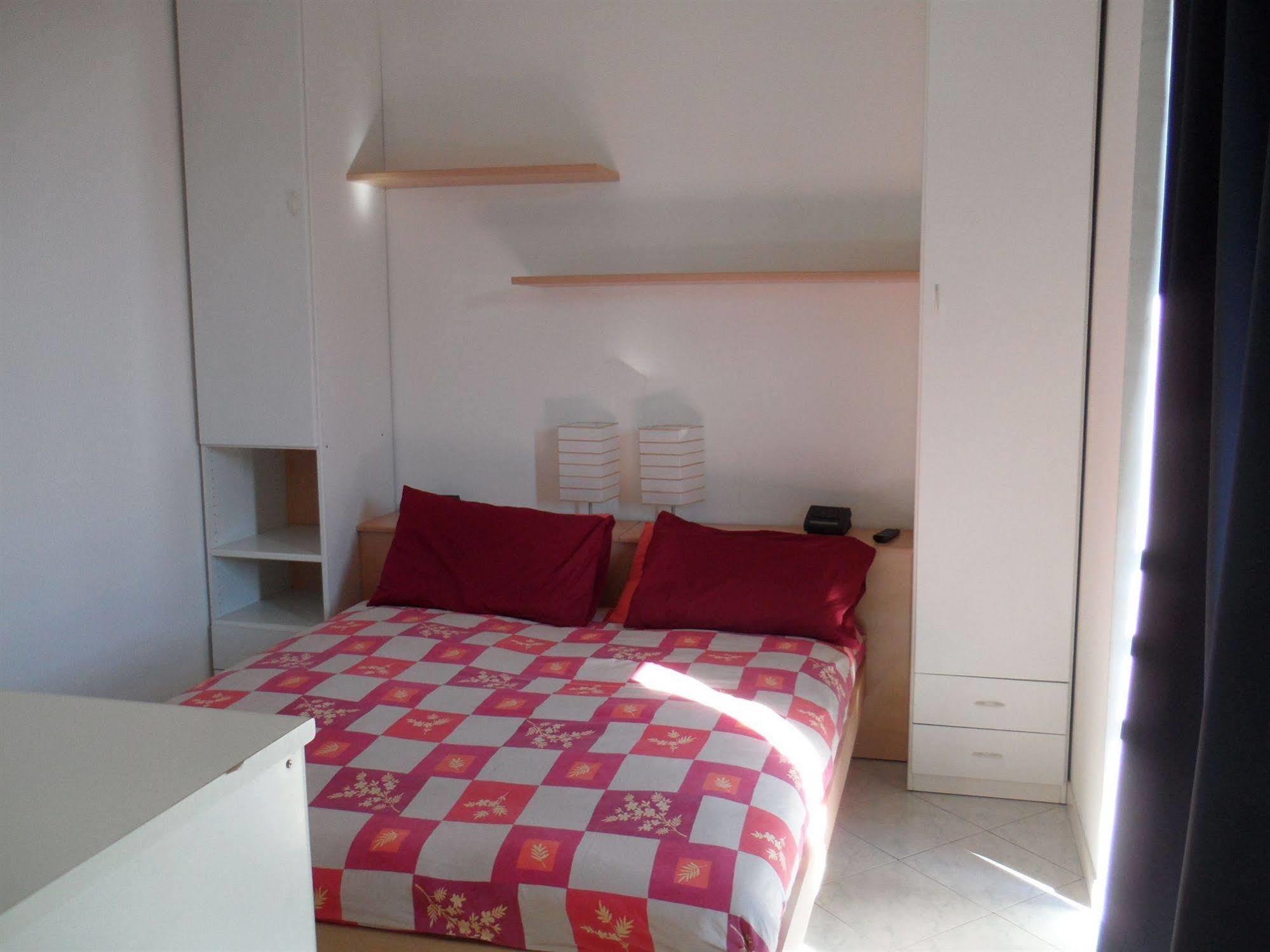 Mirabell Hotel Trezzo sull'Adda Luaran gambar