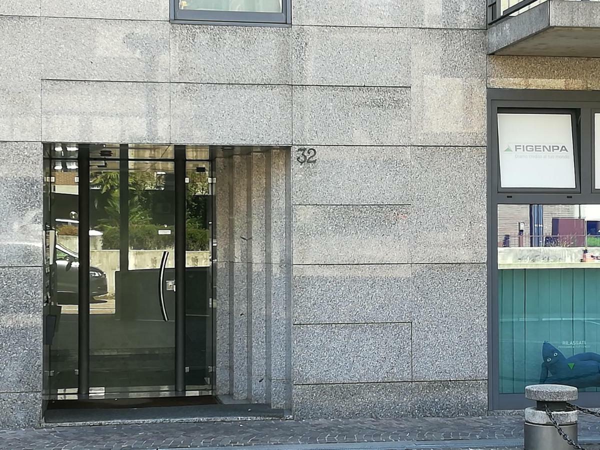 Mirabell Hotel Trezzo sull'Adda Luaran gambar