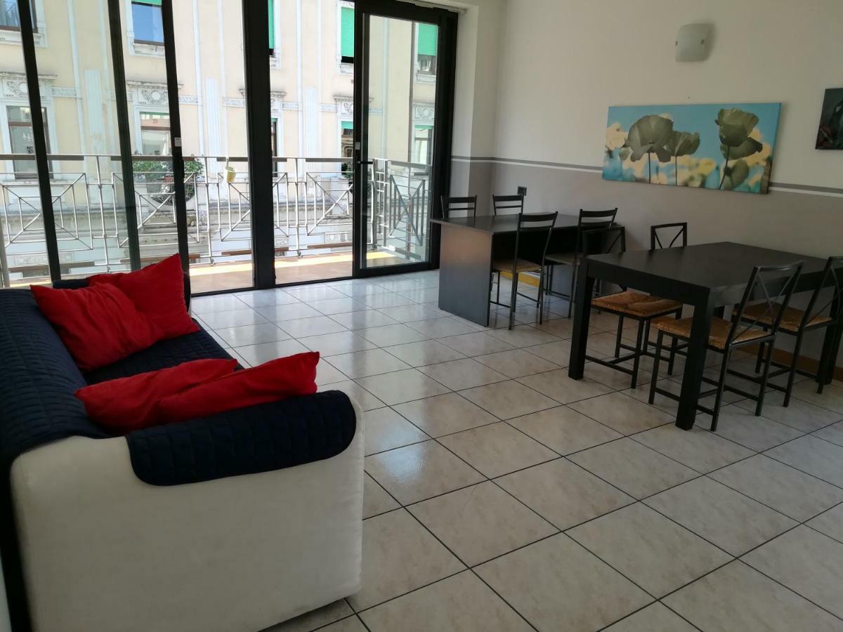 Mirabell Hotel Trezzo sull'Adda Luaran gambar