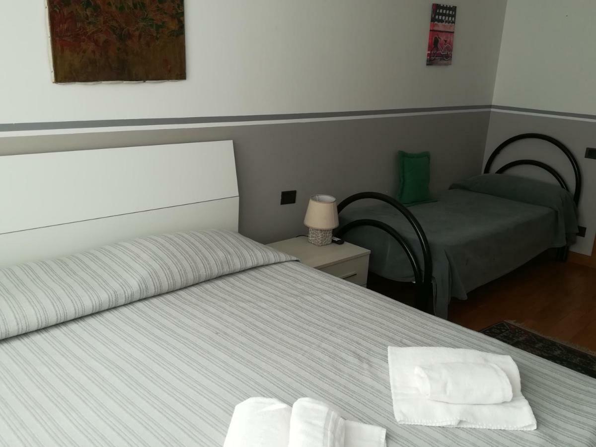 Mirabell Hotel Trezzo sull'Adda Luaran gambar