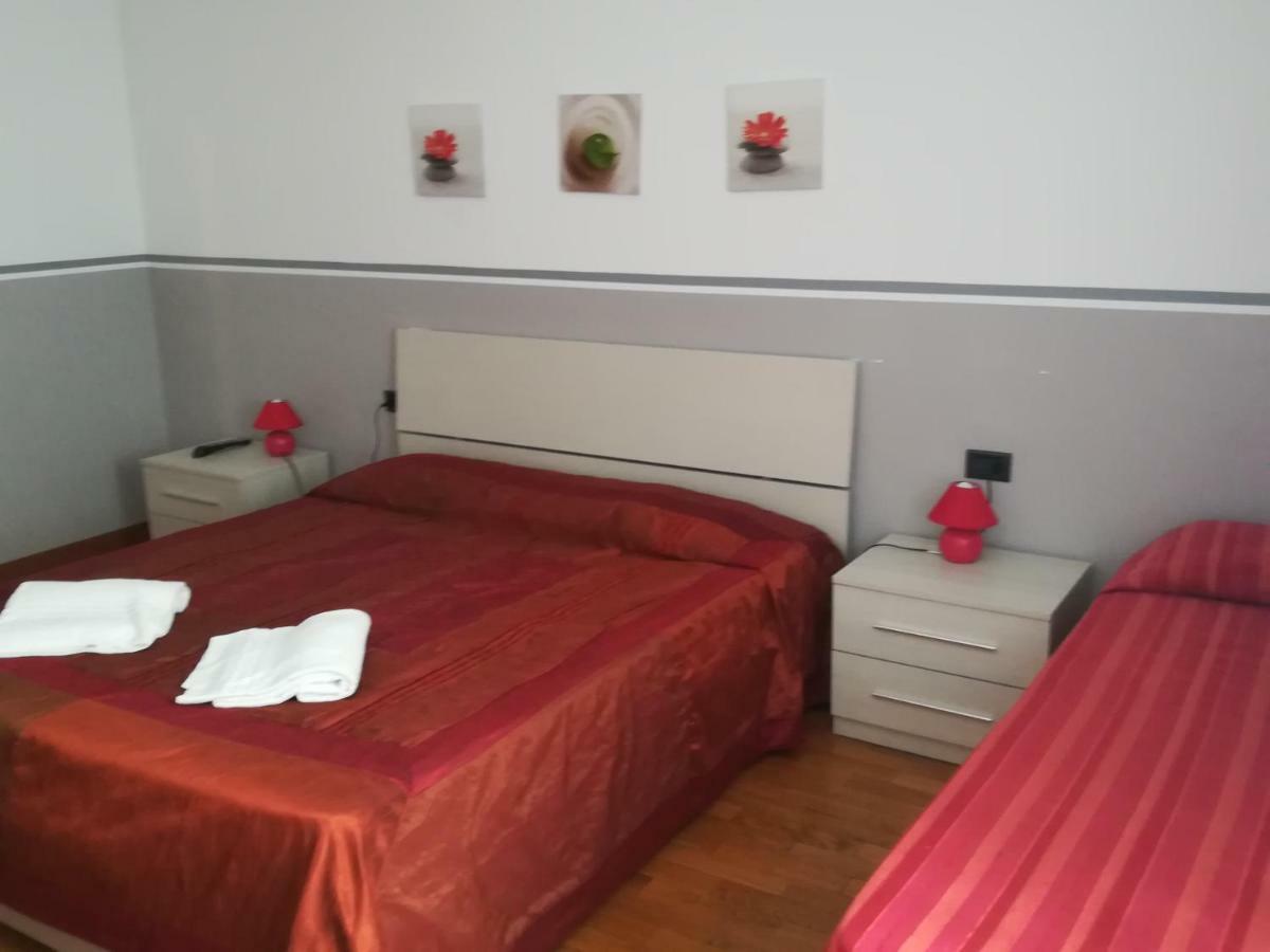 Mirabell Hotel Trezzo sull'Adda Luaran gambar